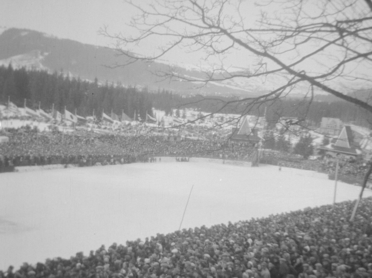 Wielka Krokiew - Narciarskie Mistrzostwa Świata FIS 11-19 Luty, skan 1