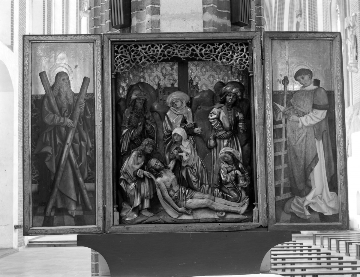 Kościół Najświętszej Marii Panny - wnętrze: tryptyk "Opłakiwanie Chrystusa" z 1506 roku., skan 1