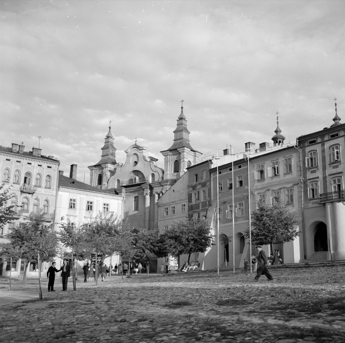 rynek - pierzeja południowa-wschodnia, skan 1