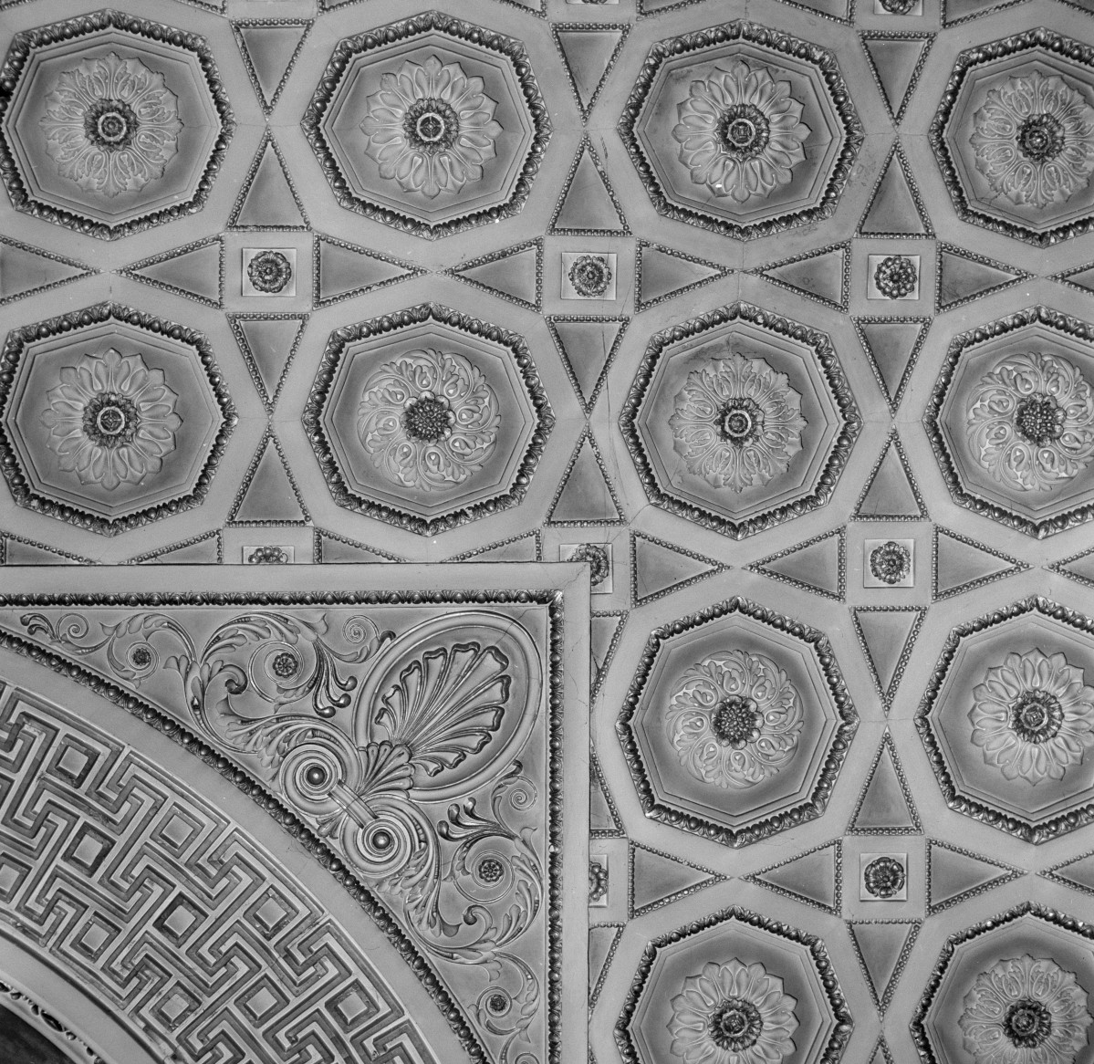 pałac prymasowski - sala bilardowa, sklepienie, skan 1