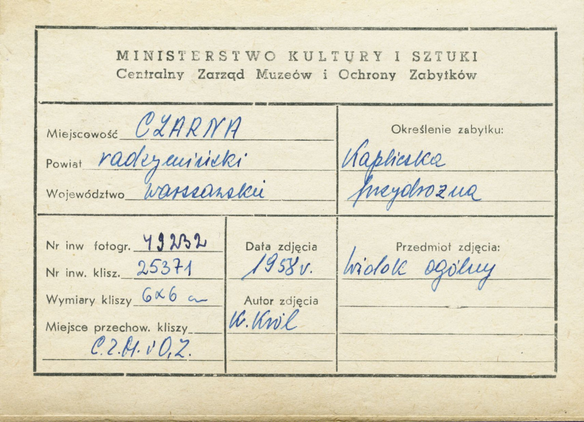 Kapliczka przydrożna - widok ogólny - metryczka, skan 1