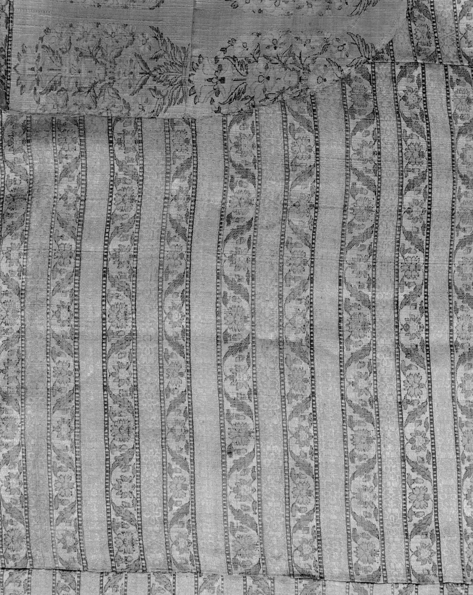 Muzeum Archidiecezjalne - zbiory - pas lity dwustronny - Persja /XVII wiek/ - głowa i wciąża /fragment/ - awers, skan 1