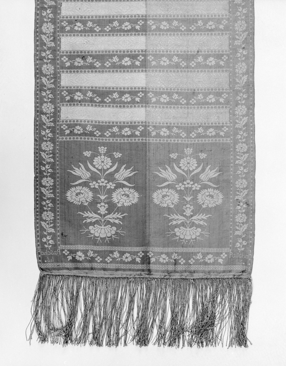 Muzeum Diecezjalne - zbiory - pas jedwabny czterostronny - Warszawa lub Lipków /Paschalis Jakubowicz 1787 - 1790 rok/ - głowa i wciąża /fragment/ - rewers, skan 1
