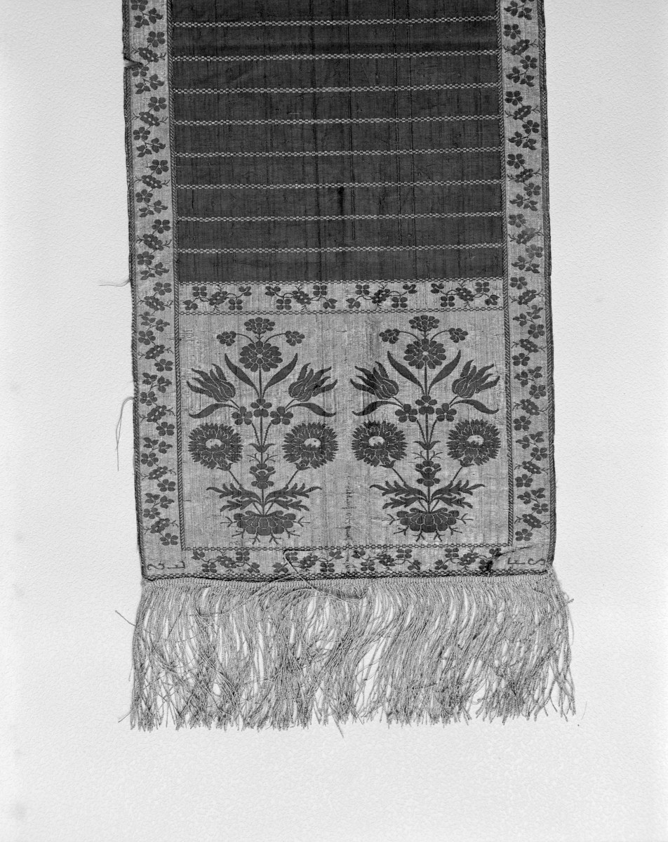 Muzeum Archidiecezjalne - zbiory - pas lity dwustronny - Lyon /1785 - 1792 rok/ - głowa i wciąża /fragment/ - awers, skan 1