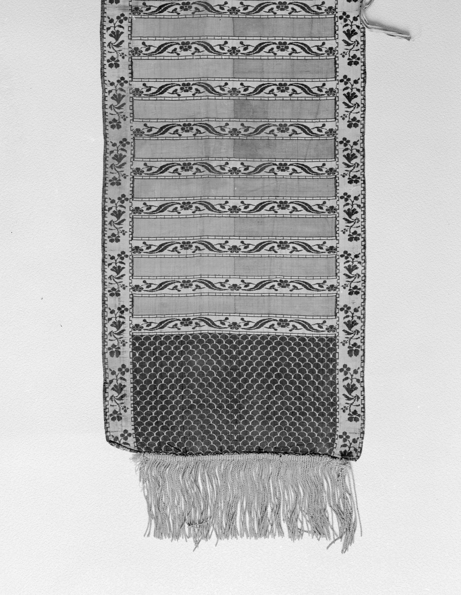 Muzeum Narodowe - od. Muzeum Sztuk Użytkowych - zbiory - pas jedwabny trójstronny - Kobyłka /1781 - 1784 rok/ - głowa i wciąża /fragment/ - awers, skan 1