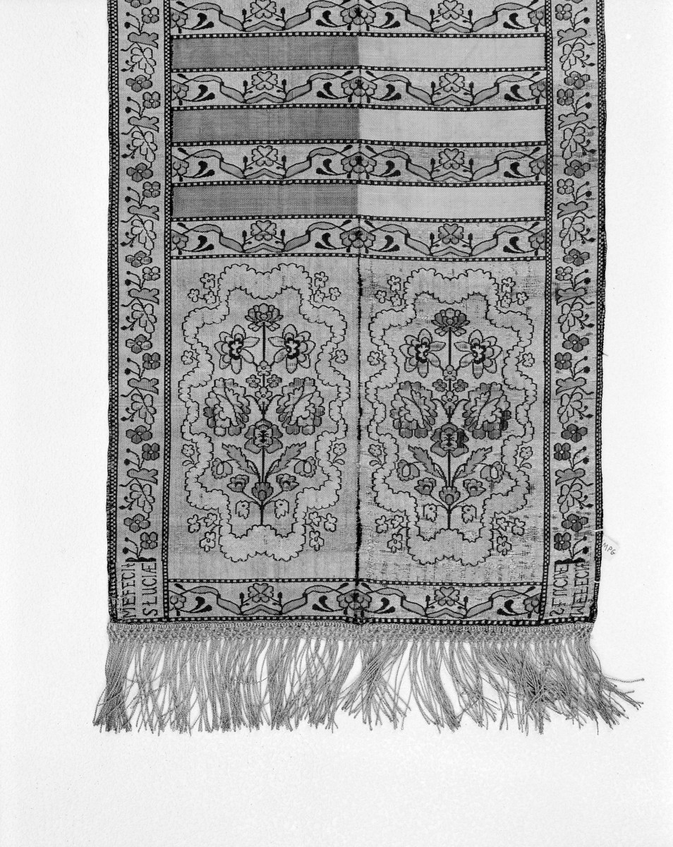 Muzeum Narodowe - zbiory - pas lity czterostronny - Słuck /Jan Madżarski 1767 - 1780 rok/ - głowa i wciąża /fragment/ - awers, skan 1