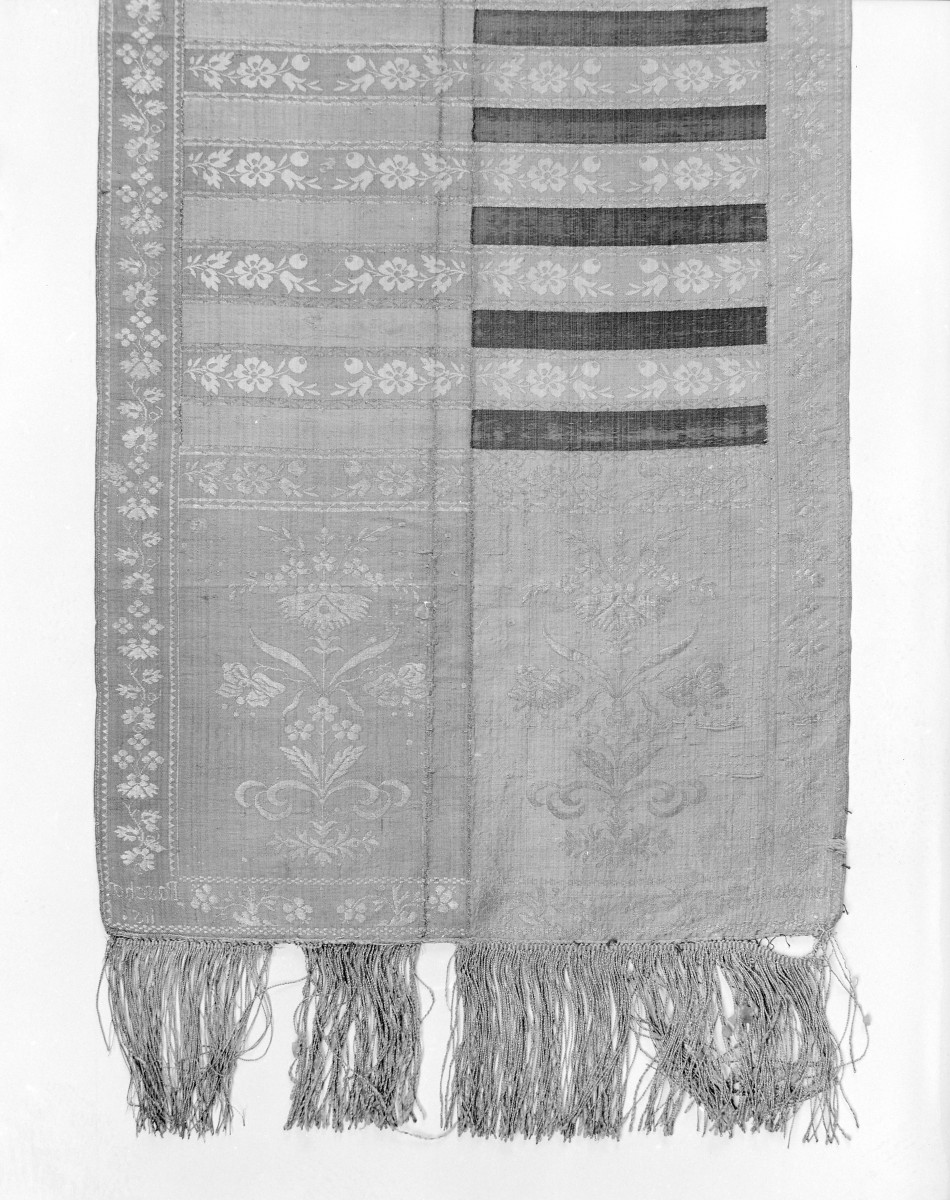 Muzeum Diecezjalne - zbiory - pas półlity czterostronny - Warszawa lub Lipków /Paschalis Jakubowicz 1788 - 1790 rok/ - głowa i wciąża /fragment/ - rewers, skan 1