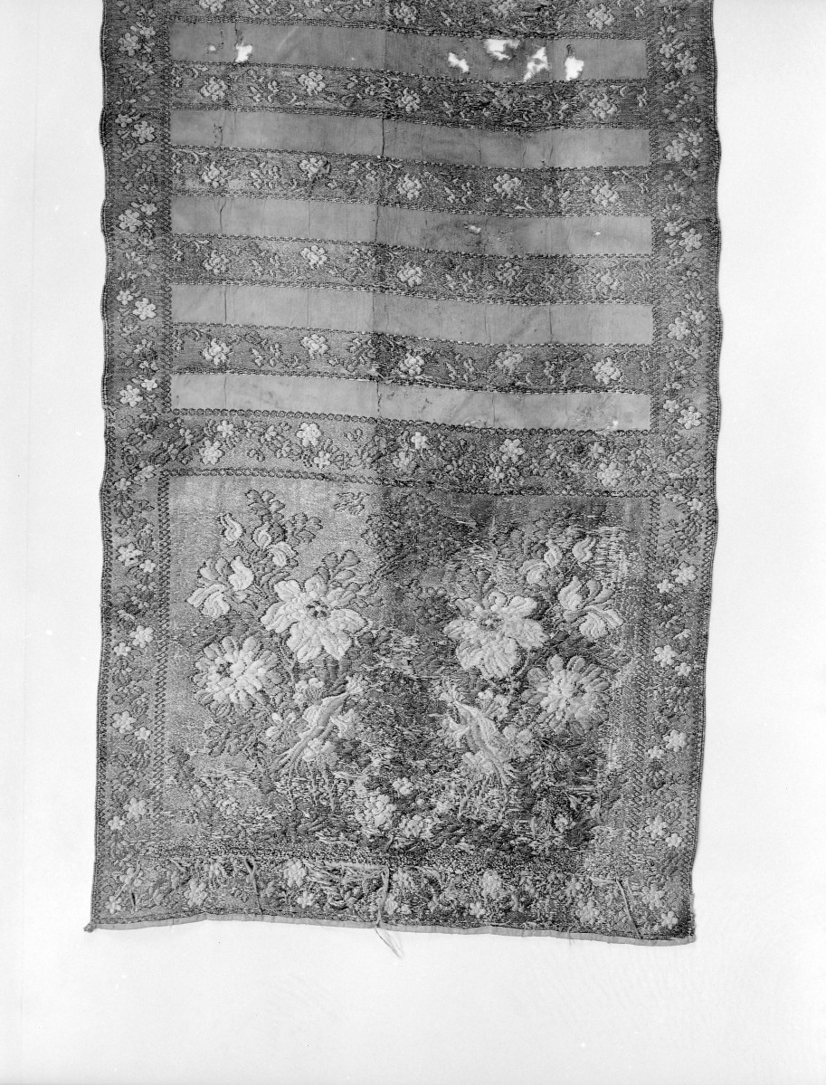 Muzeum Diecezjalne - zbiory - pas lity jednostronny - Grodno /Paschalis Jakubowicz 1768 - 1780 rok/ - głowa i wciąża /fragment/, skan 1
