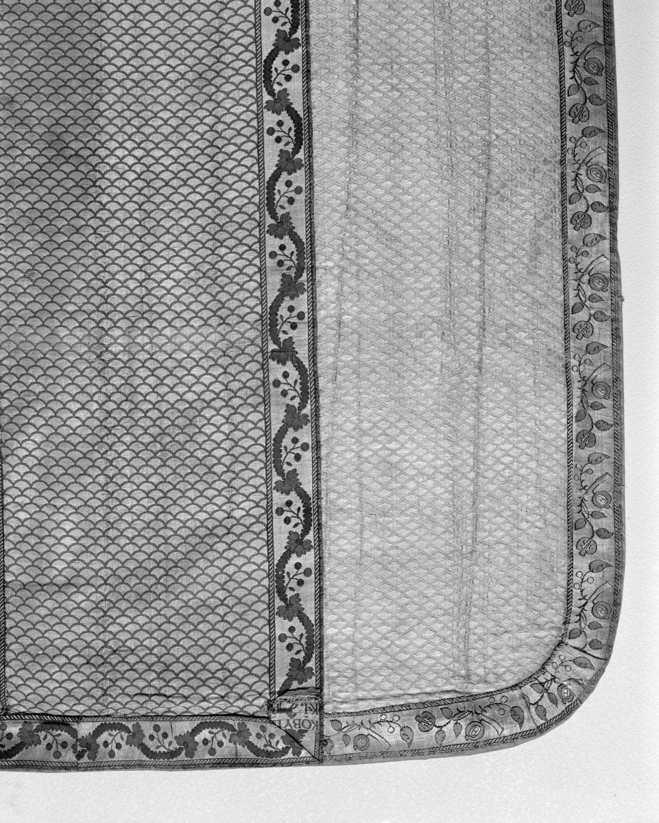 Muzeum Archidiecezjalne - zbiory - pas lity dwustronny - Kobyłka / Warszawa lub Lipków /Paschalis Jakubowicz 1781 - 1784 / 1787 - 1790 rok/ - głowa i wciąża /fragment/ - awers, skan 1