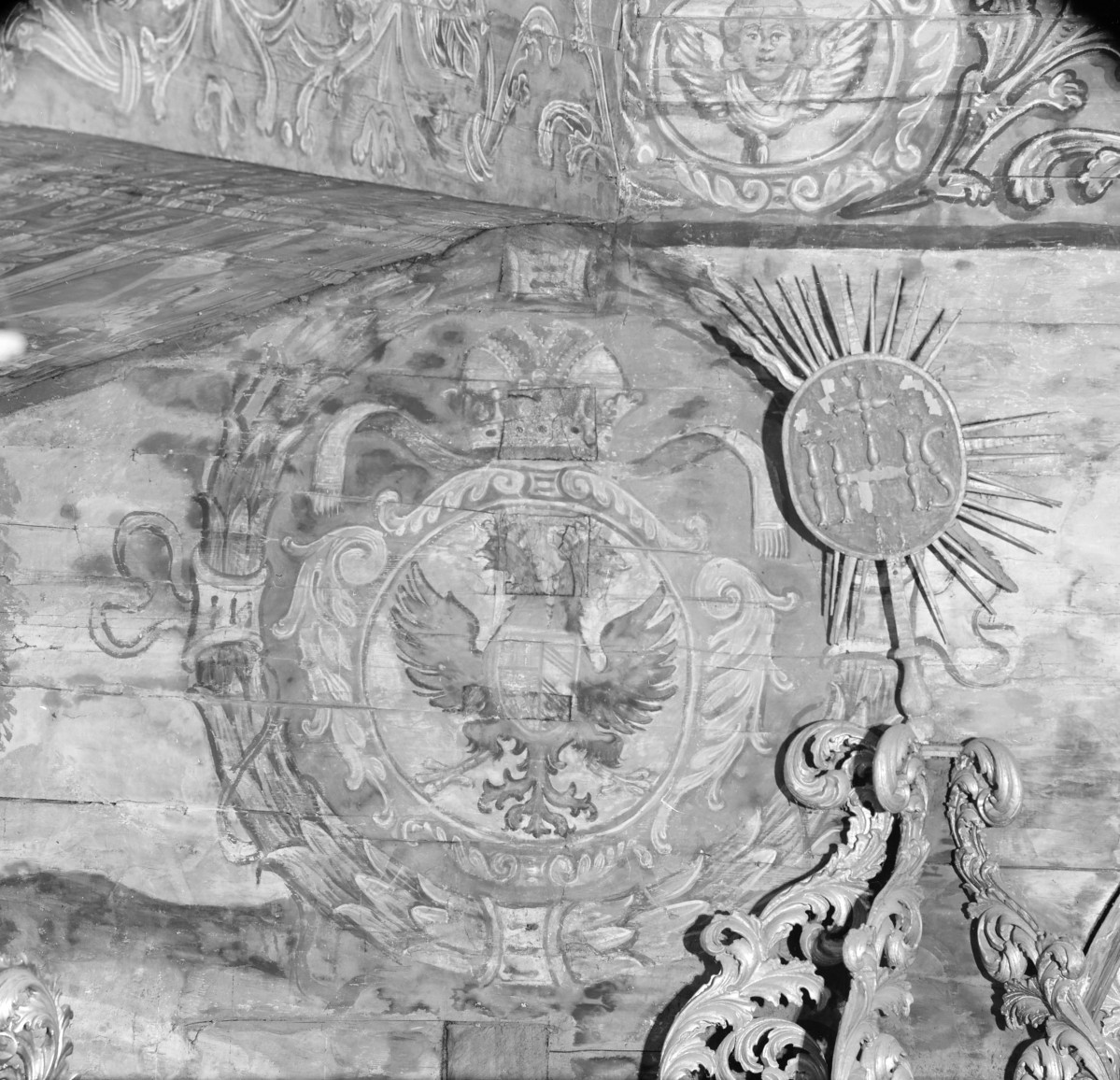 kościół pw. św. Jana Chrzciciela - wnętrze - prezbiterium - łuk tęczowy -  polichromia - fragment, skan 1
