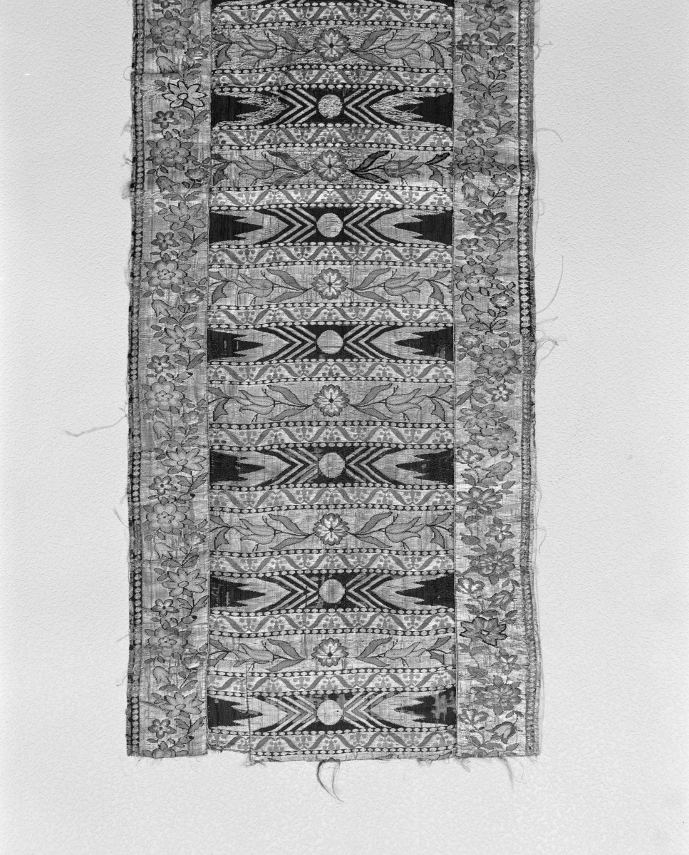 Muzeum Archidiecezjalne - zbiory - pas lity - Lipków /Paschalis Jakubowicz 1791 -1794 rok/ - wciąża /fragment/ - awers, skan 1