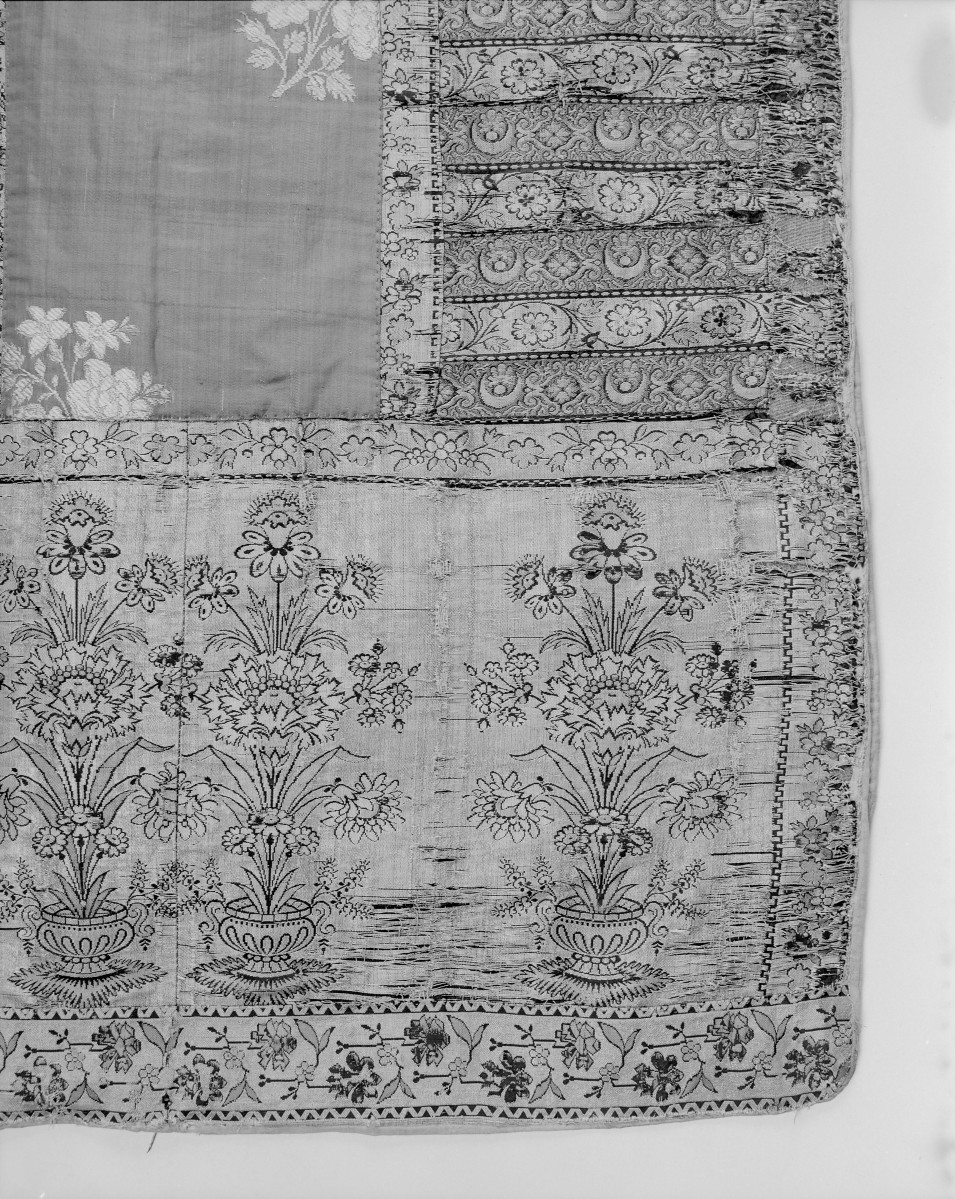 Muzeum Diecezjalne - zbiory - pas lity - Lyon /1785 - 1792 rok/ - głowa i wciąża /fragment/ - awers, skan 1