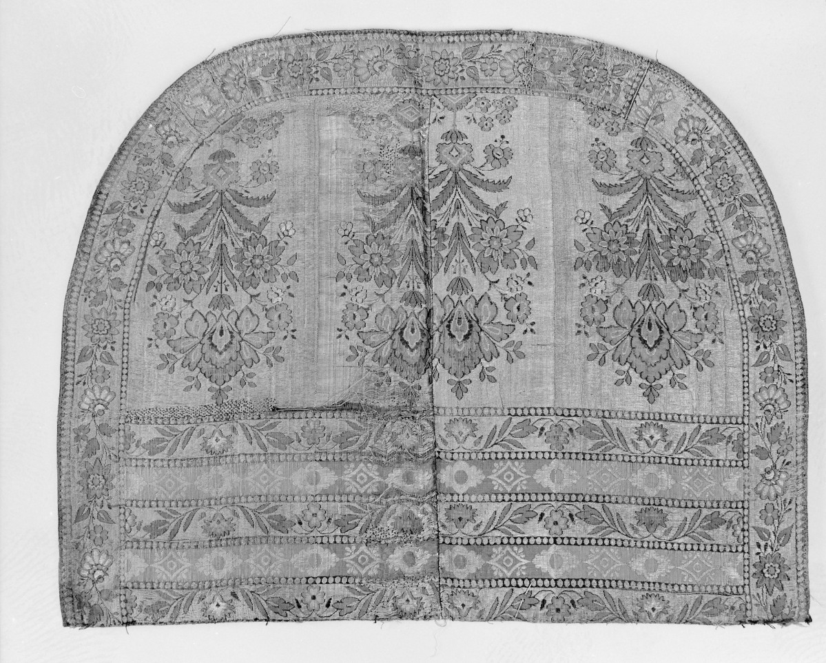 Muzeum Diecezjalne - zbiory - pas lity dwustronny - Lipków /Paschalis Jakubowicz 1791 - 1794 rok/ - głowa i wciąża /fragment/ - zeszyte, skan 1
