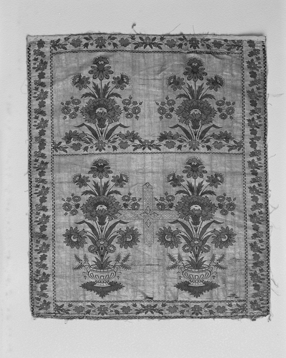Muzeum Archidiecezjalne - zbiory - pas lity dwustronny - Lyon /1785 - 1792 rok/ - głowa i wciąża /fragment/ - awers, skan 1