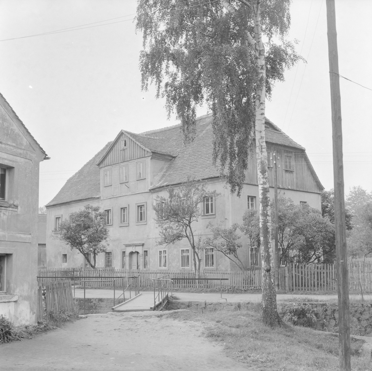 dom - widok ogólny, skan 1