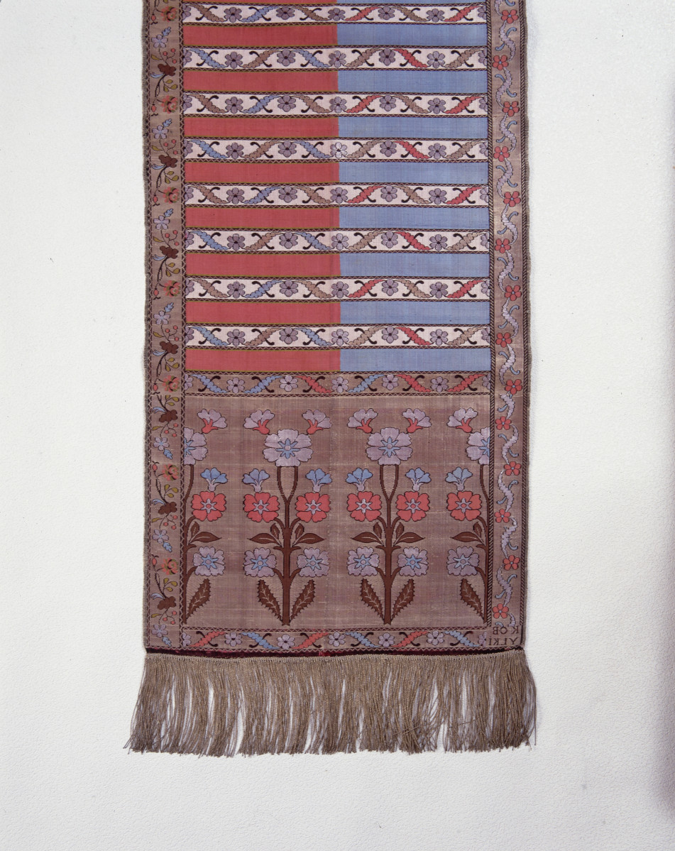 Muzeum Narodowe  - zbiory - pas lity czterostronny - Kobyłka /1781 - 1784 rok/ - głowa i wciąża /fragment/ - awers, skan 1
