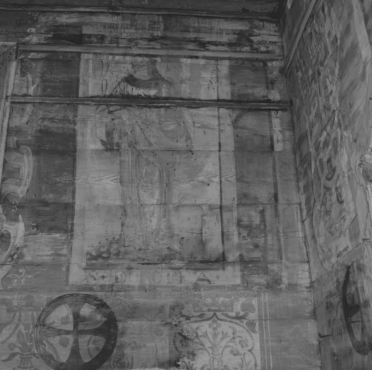 kaplica pw. Nawiedzenia i Zwiastowania Najświętszej Marii Panny - wnętrze - prezbiterium - ściana południowa - polichromia - św. Dorota, skan 1