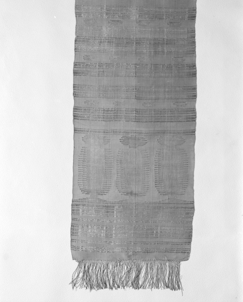 Muzeum Narodowe - zbiory - pas lity dwustronny - Bliski Wschód /XIX wiek/ - głowa i wciąża /fragment/ - awers, skan 1