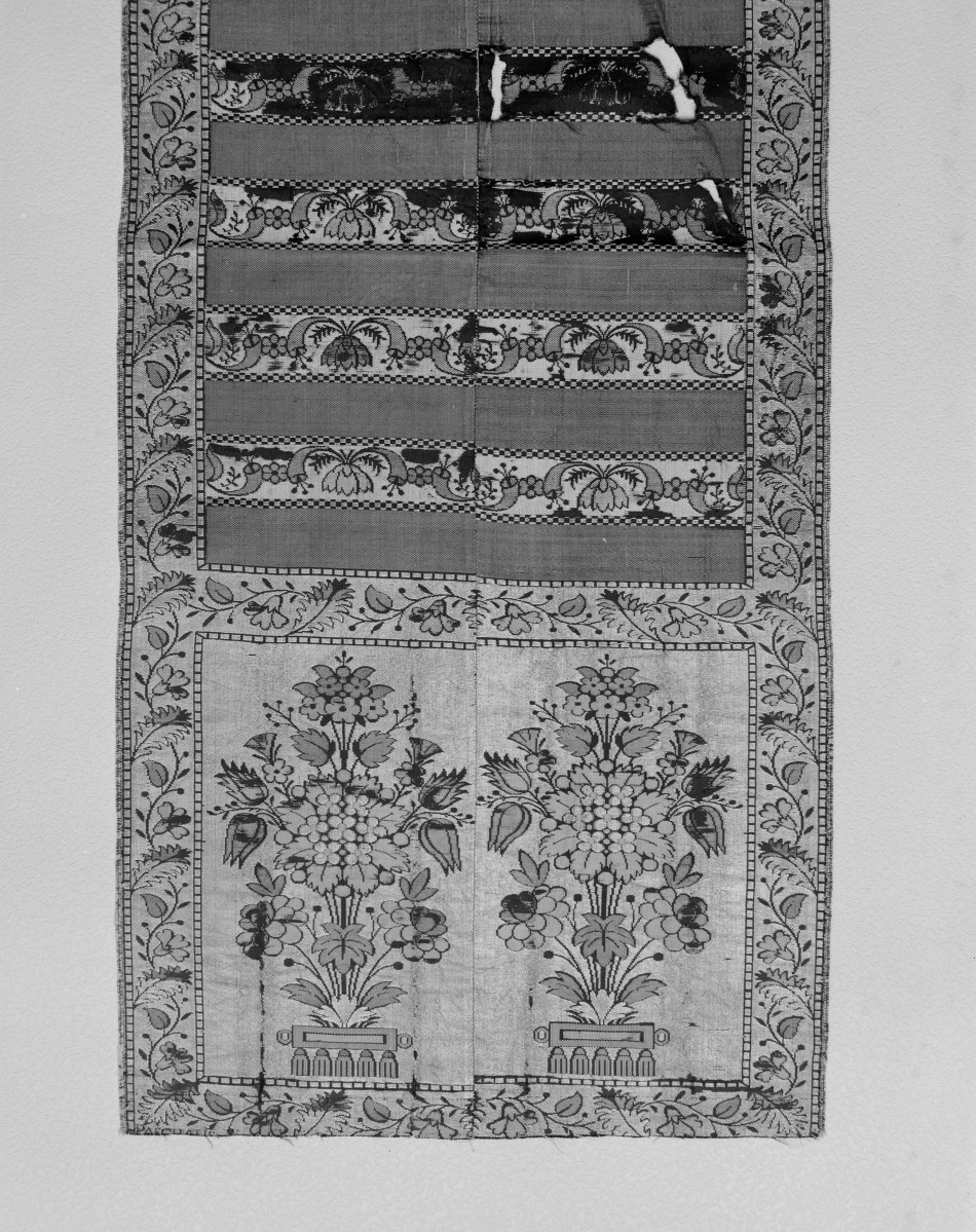 Muzeum Archidiecezjalne - zbiory - pas lity dwustronny - Lyon /1789 - 1792 rok/ - głowa i wciąża /fragment/ - awers, skan 1