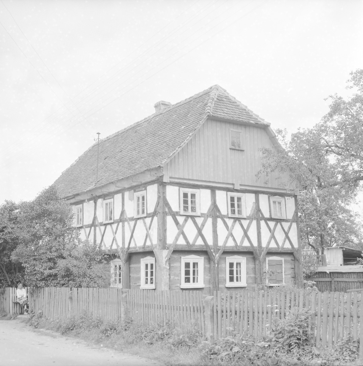dom - widok ogólny, skan 1