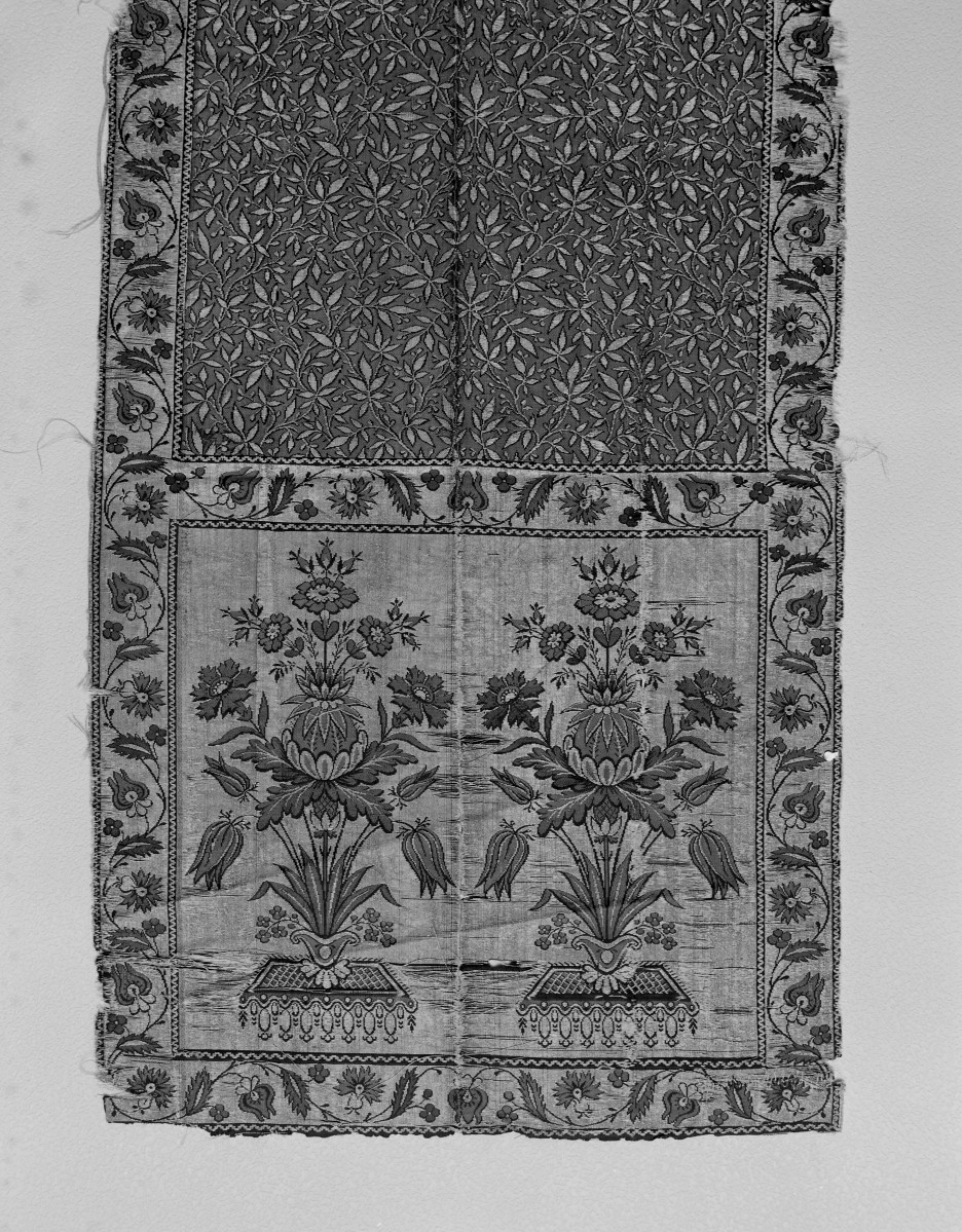 Muzeum Archidiecezjalne - zbiory - pas lity jednostronny - Kraków /Franciszek Masłowski 1781 - 1806 rok/ - głowa i wciąża /fragment/ - awers, skan 1