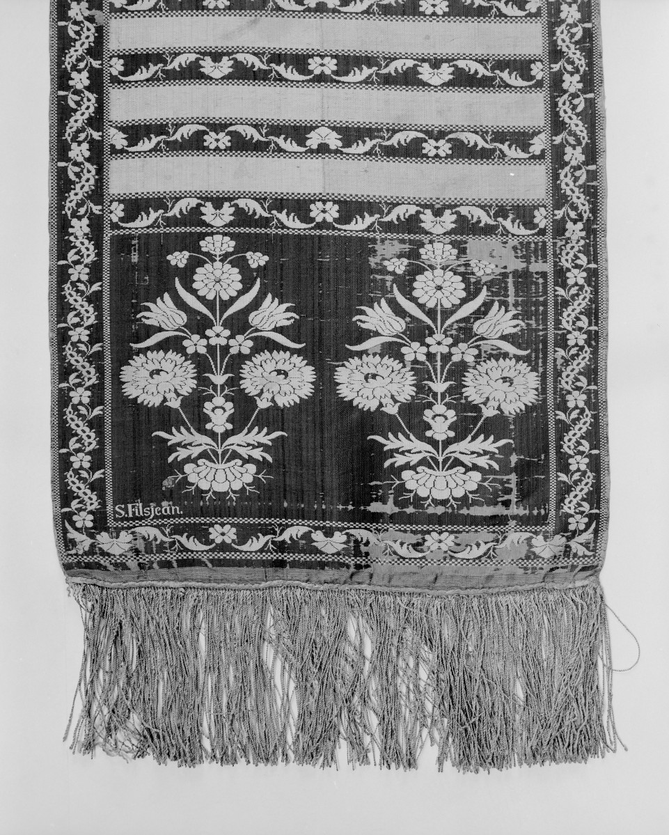 Muzeum Diecezjalne - zbiory - pas jedwabny czterostronny - Kobyłka /Szczepan Filsjean 1787 - 1794 rok/ - głowa i wciąża /fragment/ - awers, skan 1