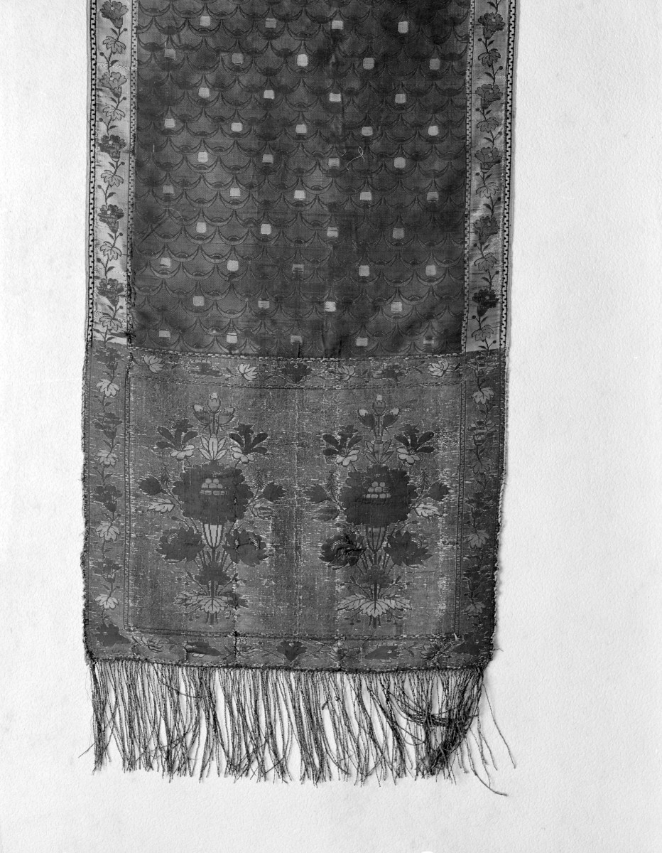 Muzeum im. Kazimierza Pułaskiego - zbiory - pas półlity dwustronny - Lyon /1785 - 1792 rok/ - głowa i wciąża /fragment/ - awers, skan 1