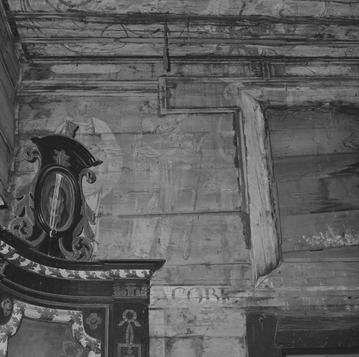 kaplica pw. Nawiedzenia i Zwiastowania Najświętszej Marii Panny - wnętrze - nawa główna - ściana południowa - fragment, skan 1