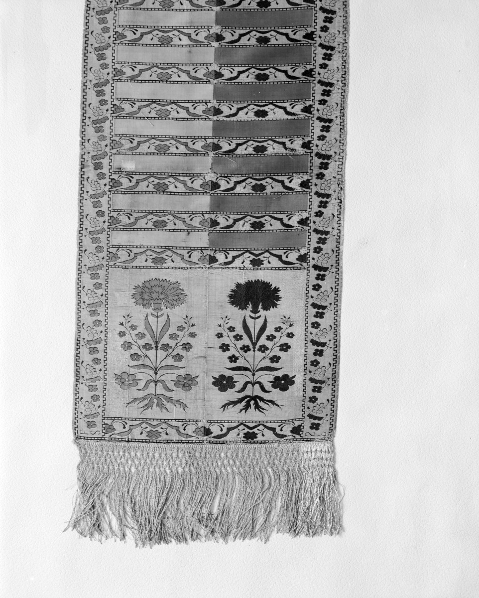 Muzeum Narodowe - zbiory - pas lity czterostronny - Lyon /1785 - 1792 rok/ - głowa i wciąża /fragment/ - awers, skan 1