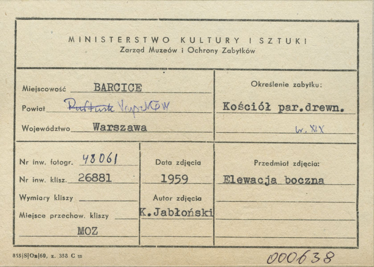 Kościół parafialny drewniany - elewacja płd., widok od strony płd. - wsch. - metryczka, skan 1