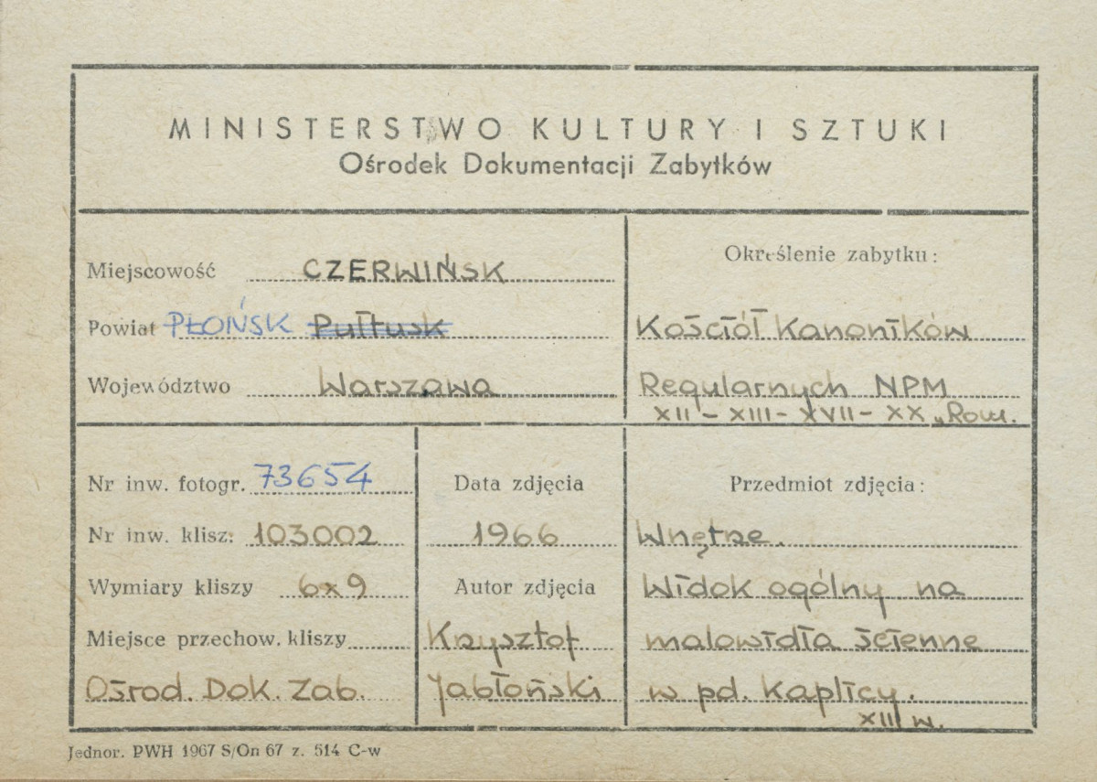 Zespół opactwa - kościół, kaplica św. Krzyża, widok ogólny - metryczka, skan 1