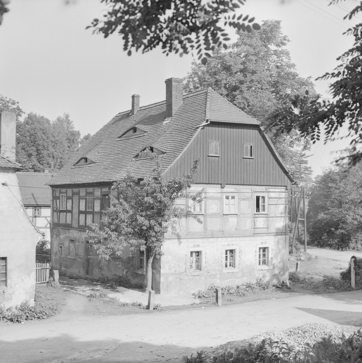 dom - widok ogólny, skan 1
