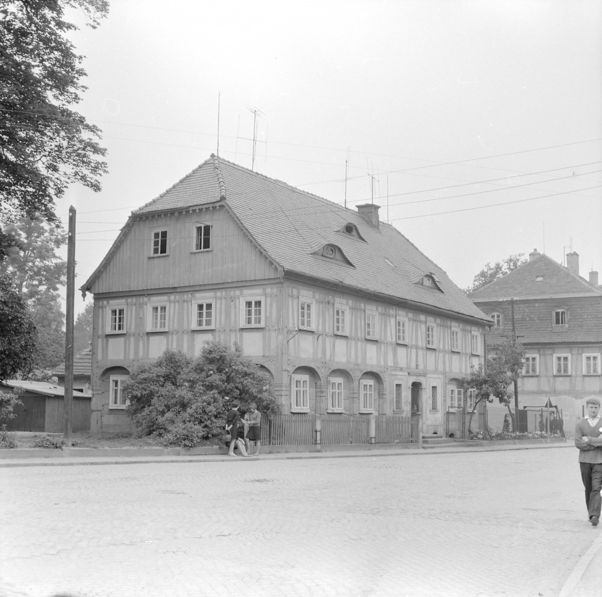 dom - widok ogólny, skan 1