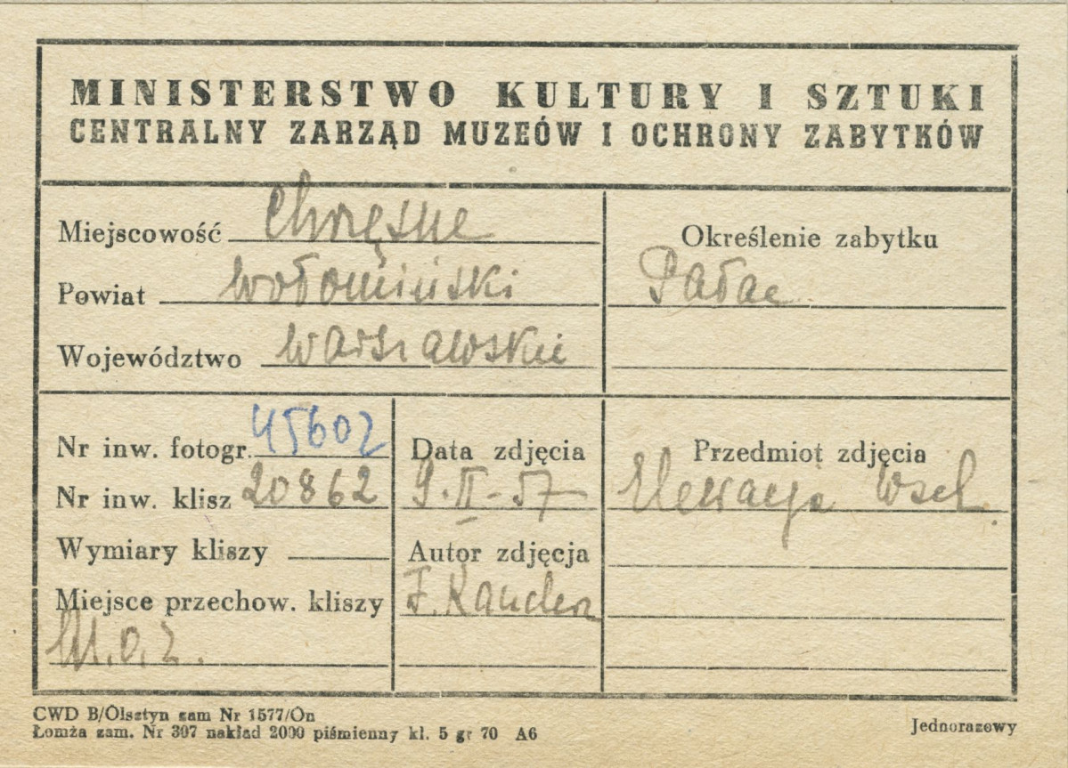 Pałac - widok elewacji frontowej - wsch. - metryczka, skan 1