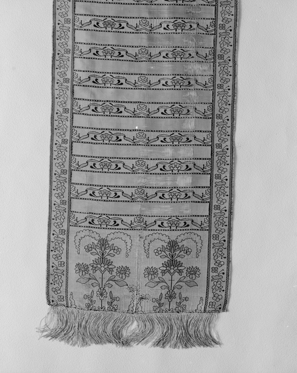 Muzeum Narodowe - zbiory - pas lity dwustronny - Słuck /Jan madżarski 1767 - 1780 rok/ - niepełna głowa i wciąża /fragment/ - awers, skan 1
