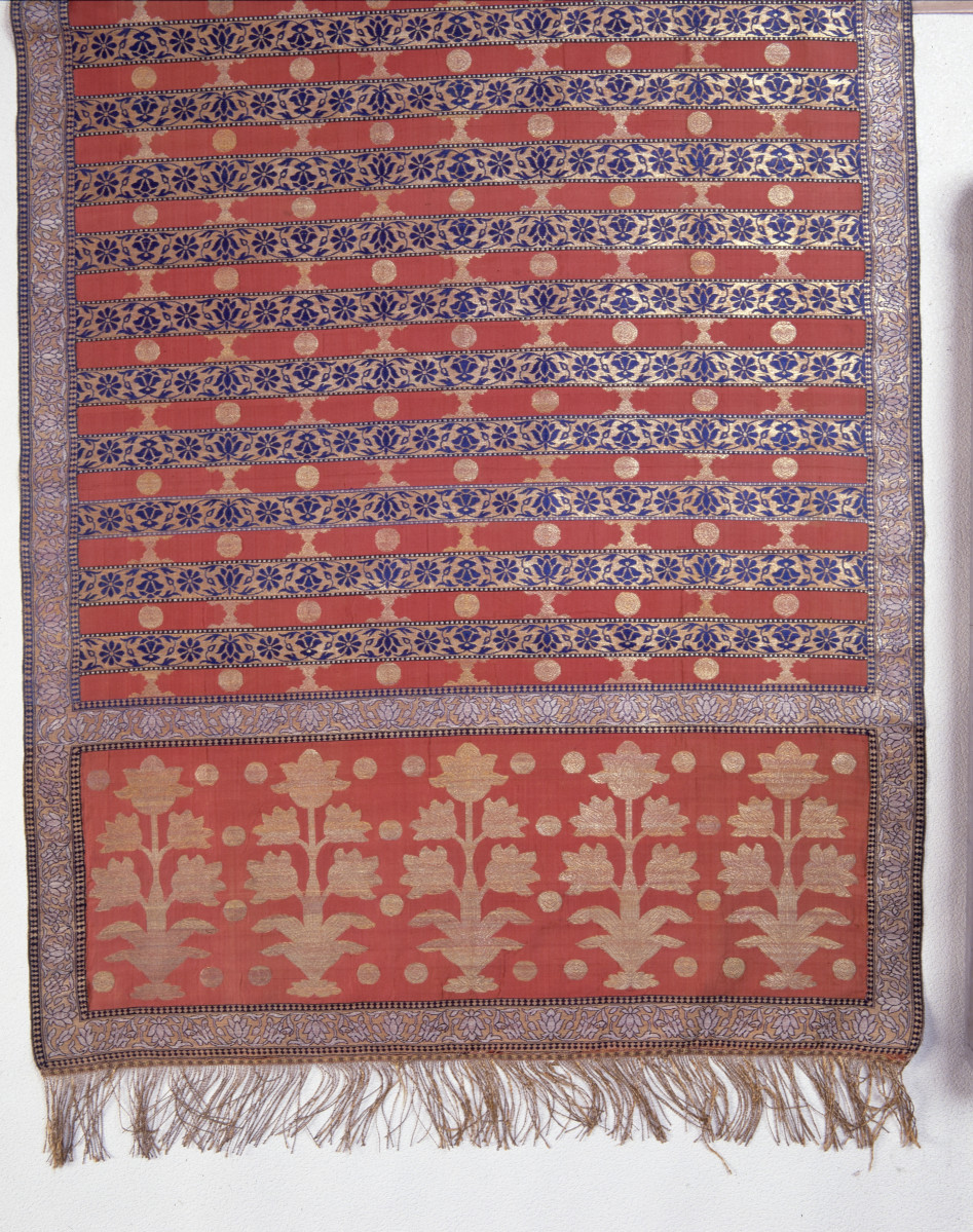 Muzeum Narodowe  - zbiory - pas lity dwustronny - Bliski Wschód /XVIII wiek/ - głowa i wciąża /fragment/ - awers, skan 1