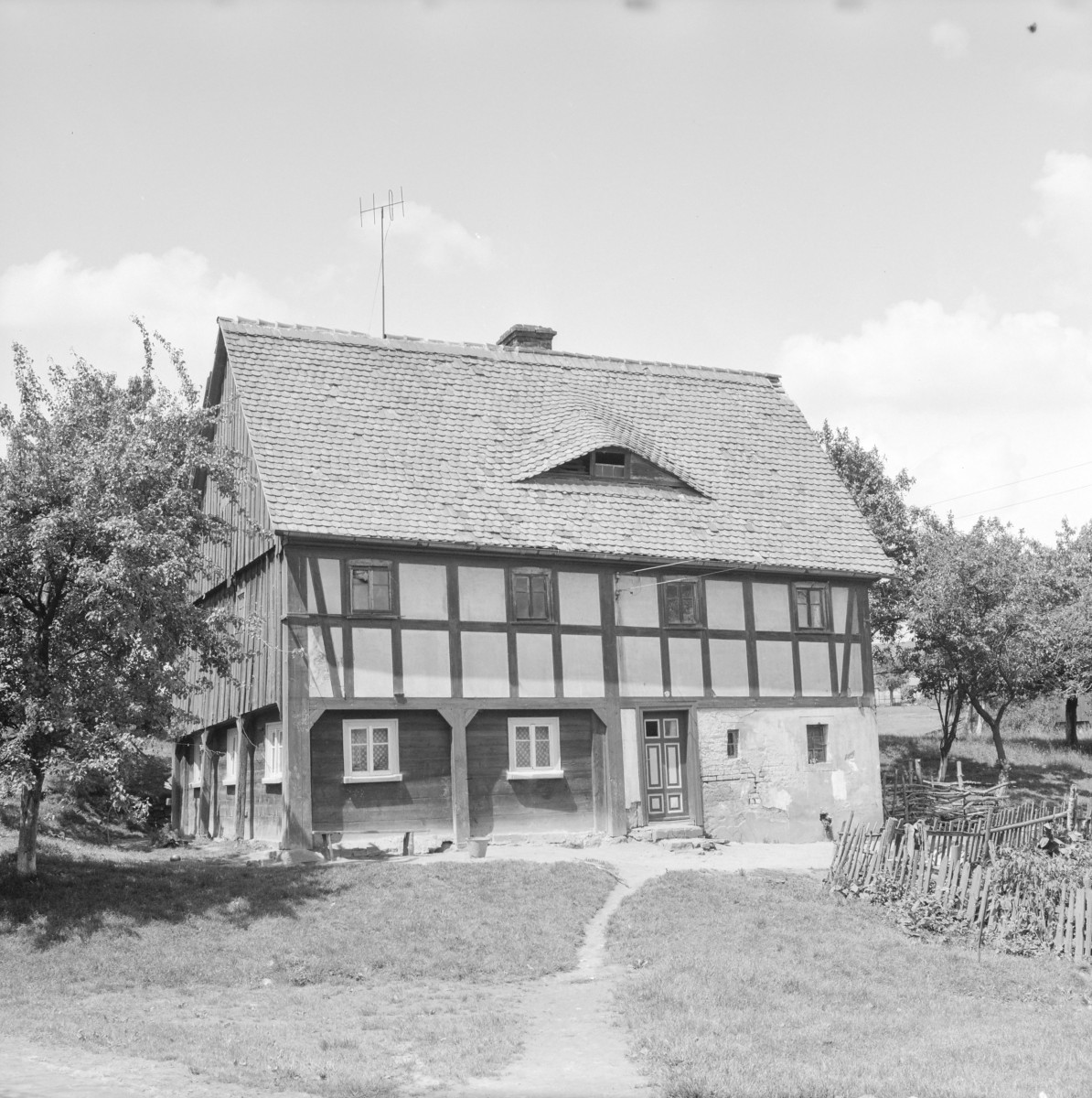 zagroda wiejska dom nr. 87 / stodoła - elewacja frontowa, skan 1