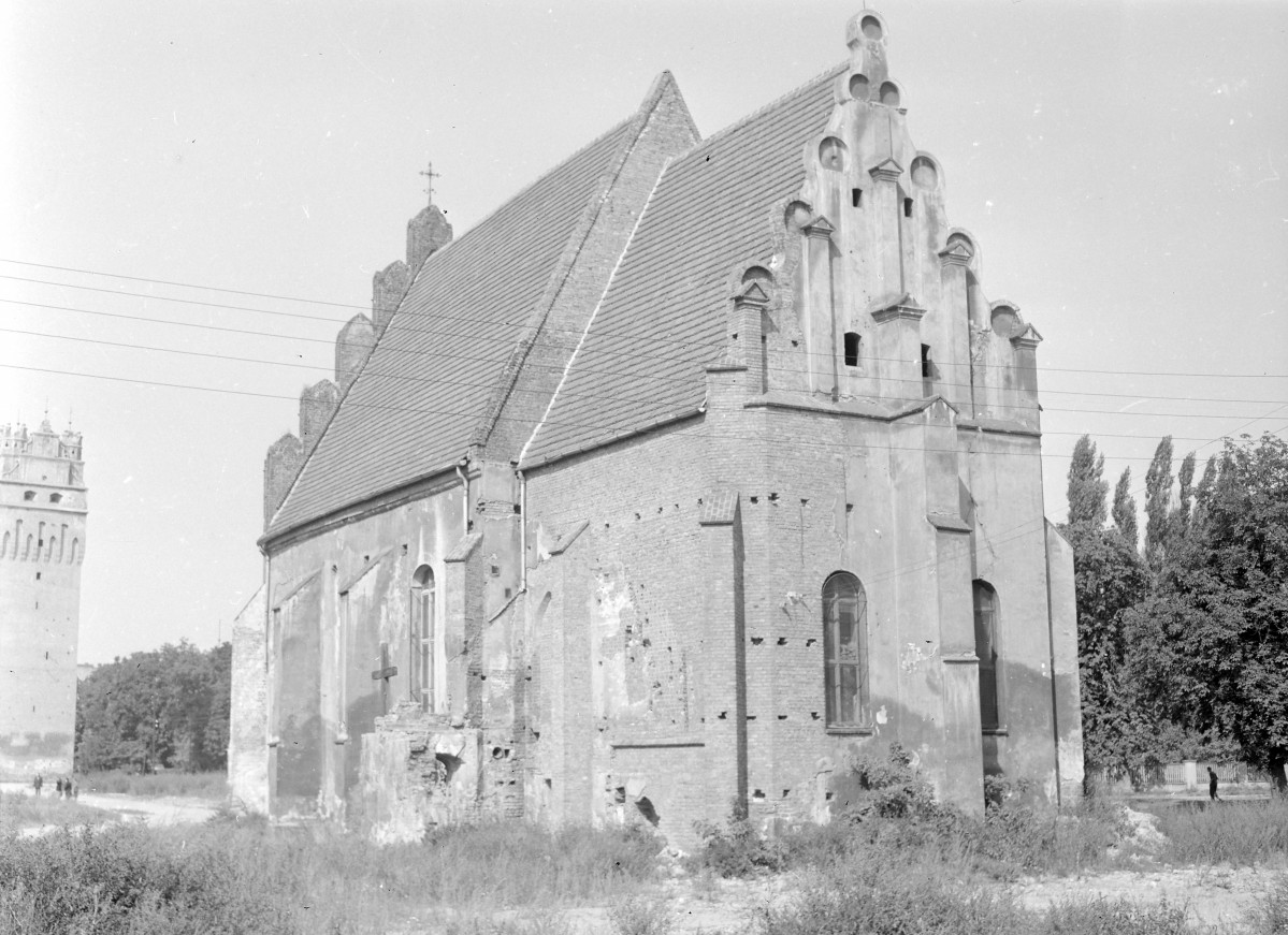 kościół franciszkanów, ob. ewangelicki pw. św. Barbary - widok od południowego-wschodu, skan 1