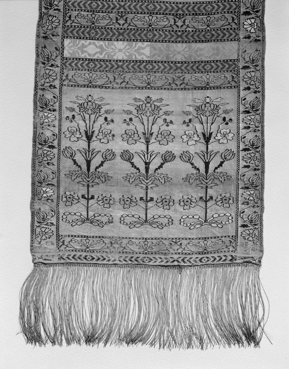 Muzeum Zamkowe - zbiory - pas lity czterostronny - Kraków /Antoni Puciłowski lub Daniel Chmielewski XVIII/XIX wiek/ - głowa i wciąża /fragment/ - awers, skan 1