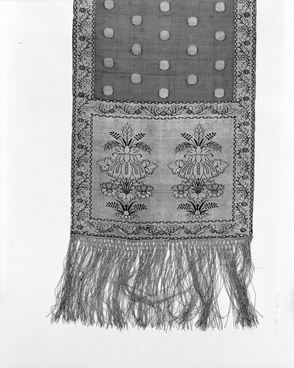 Muzeum Mazowieckie - zbiory - pas lity dwustronny - Lyon /1785 - 1792 rok/ - głowa i wciąża /fragment/ - awers, skan 1