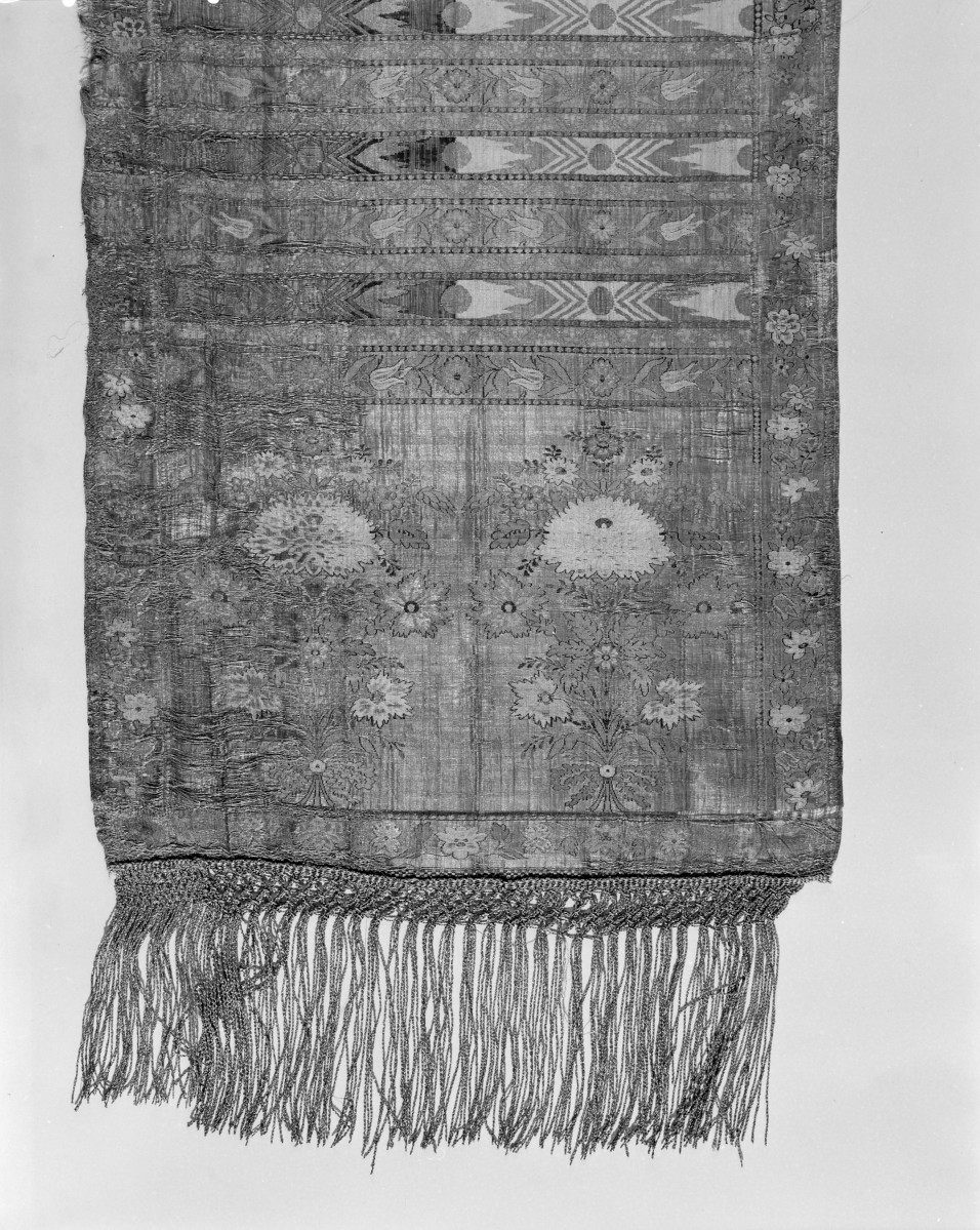Centralne Muzeum Włókiennictwa - zbiory - pas lity dwustronny - Lipków /Paschalis Jakubowicz 1791 - 1794 rok/ - głowa i wciąża /fragment/ - awers, skan 1