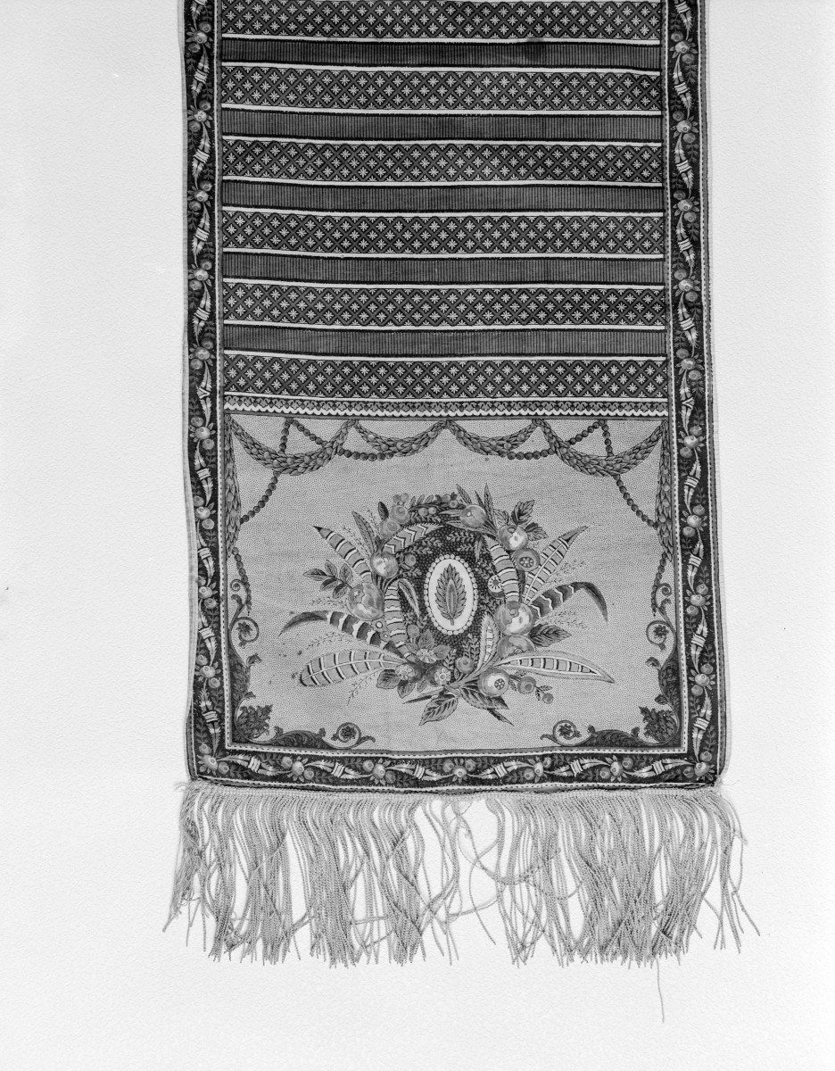 Muzeum Narodowe - od. Muzeum Sztuk Użytkowych - zbiory - pas bawełniany drukowany jednostronny - Milhouse /XVIII wiek/ - głowa i wciąża /fragment/ - awers, skan 1