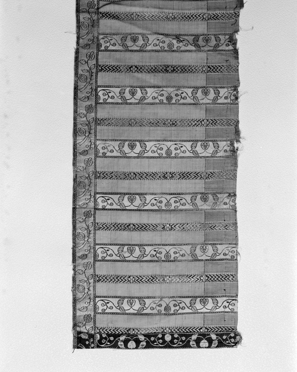 Muzeum Archidiecezjalne - zbiory - pas lity czterostronny - Warszawa lub Lipków /Paschalis Jakubowicz 1787 - 1790 rok/ - głowa i wciąża /fragment/ - awers, skan 1