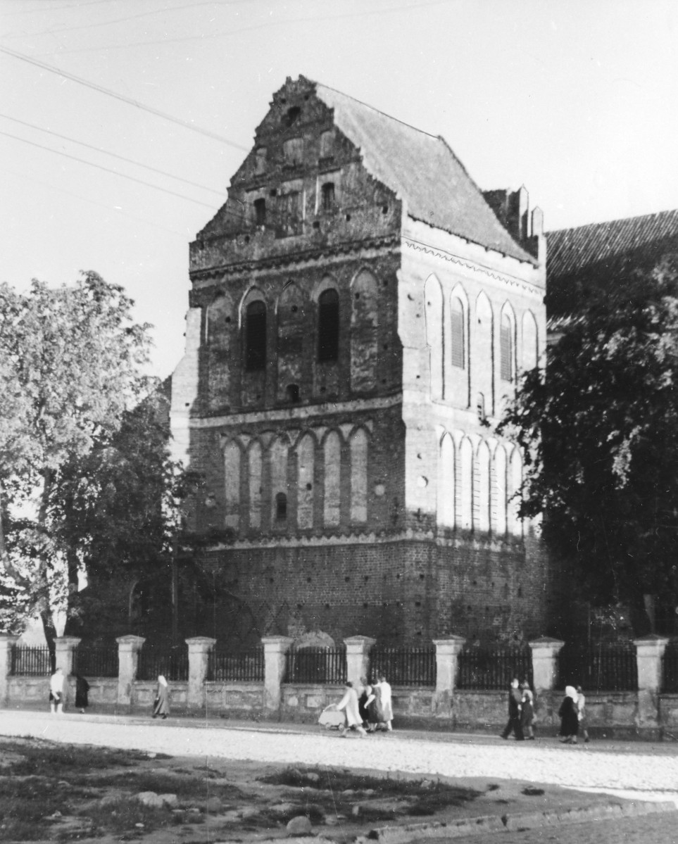 kościół parafialny, ob. katedra pw. św. Michała Archanioła - dzwonnica, skan 1