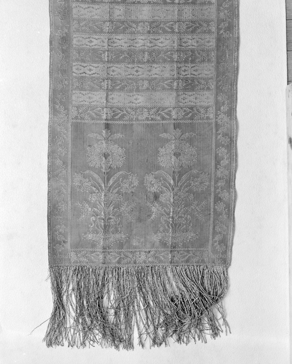 Muzeum im. Kazimierza Pułaskiego - zbiory - pas lity dwustronny - Warszawa lub Lipków /Paschalis Jakubowicz 1787 - 1790 rok/ - głowa i wciąża /fragment/ - awers, skan 1