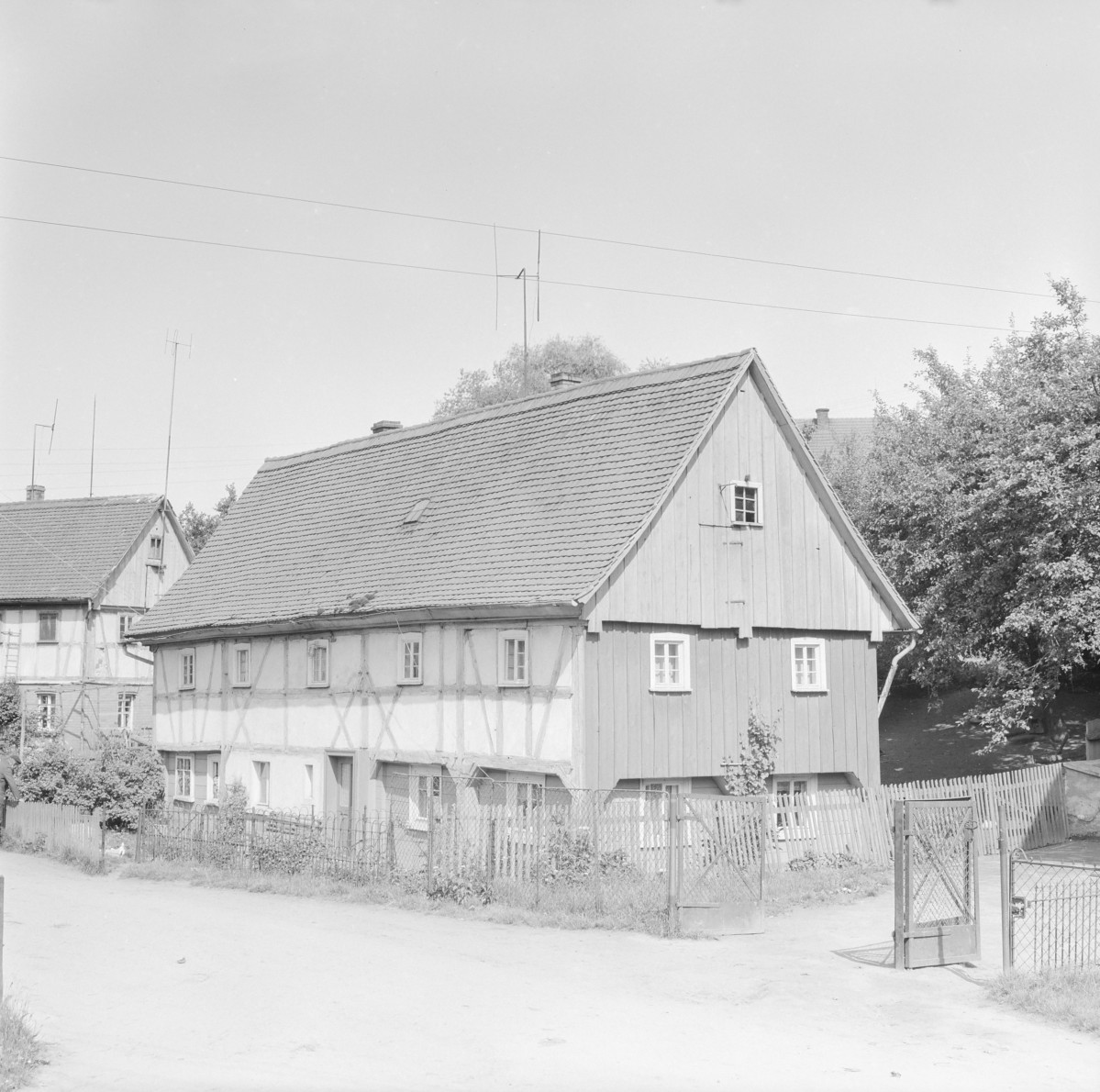 dom - widok ogólny, skan 1