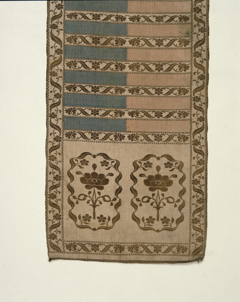 Muzeum Diecezjalne - zbiory - pas jedwabny czterostronny - Kobyłka /Szczepan Filsjean 1781 - 1784 rok/ - głowa i wciąża /fragment/ - awers, skan 1