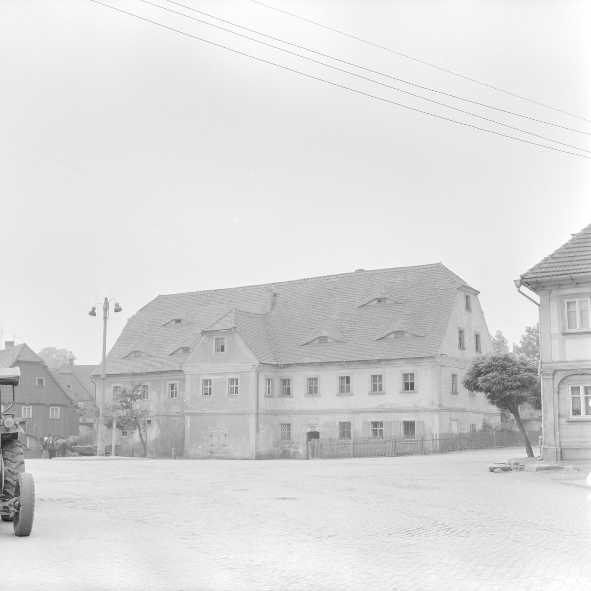 dom - widok ogólny, skan 1