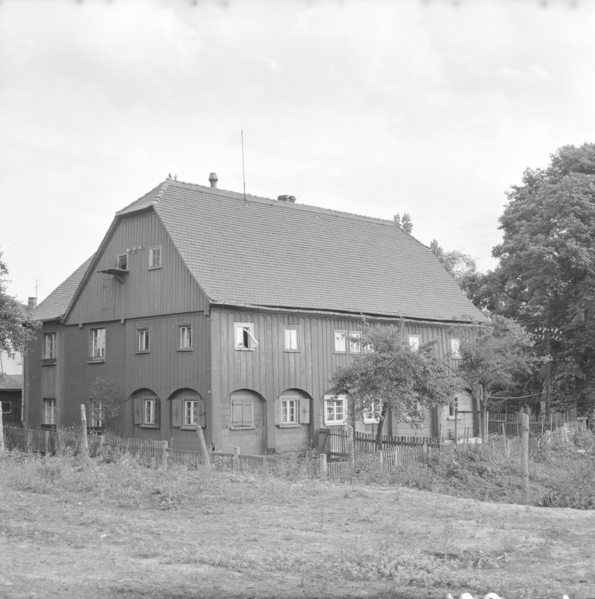 zespół zagrodowy - dom nr. 118 /pierwotnie?/ - widok ogólny, skan 1