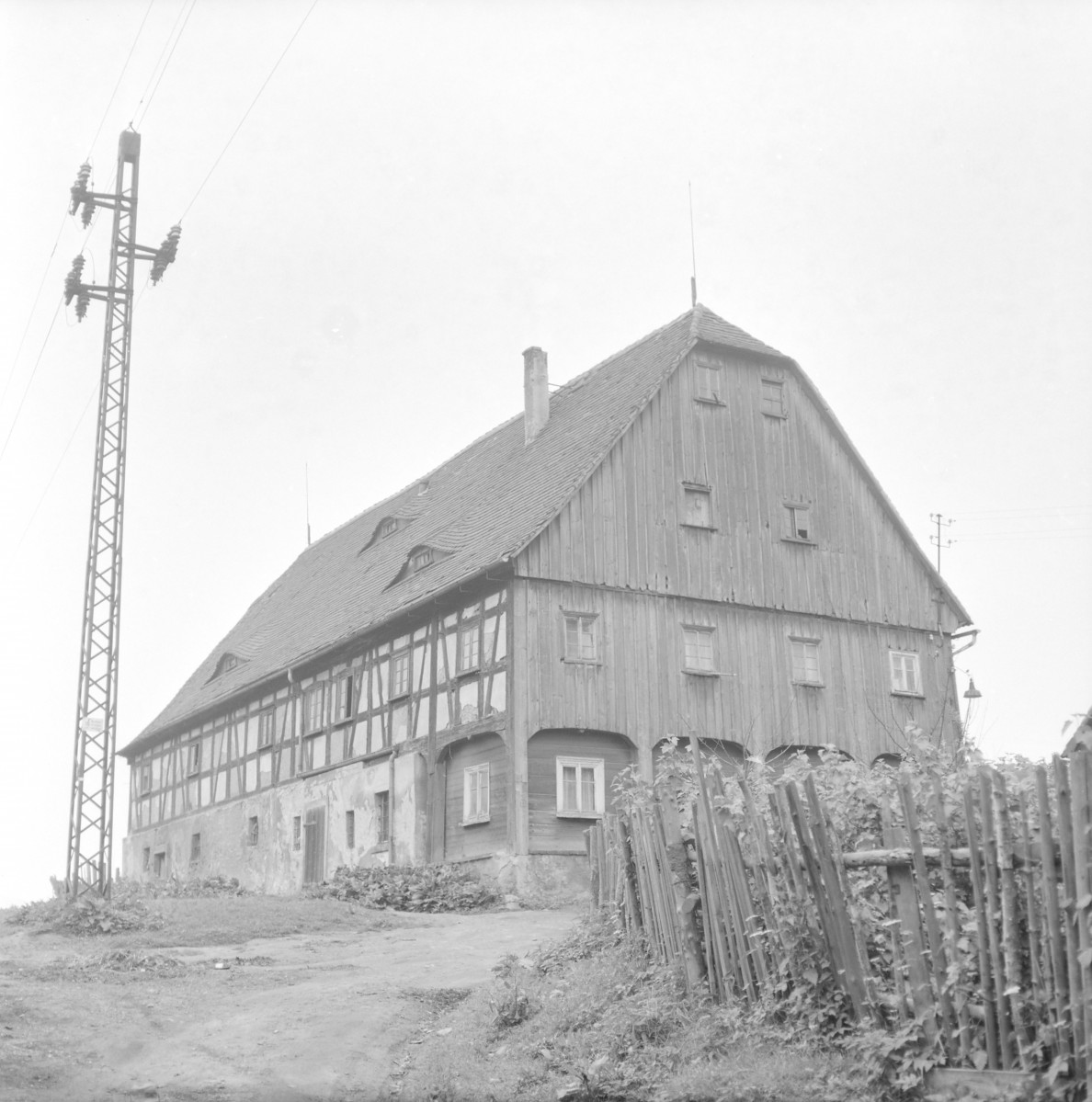 dom - widok ogólny, skan 1